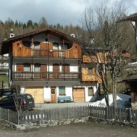 Casa San Valentino Dolomiti Apartment Val di Zoldo